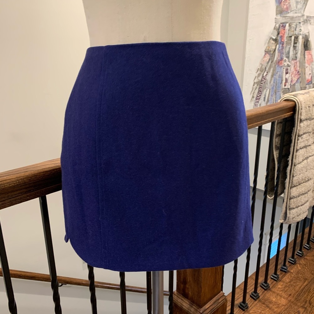 Banana republic fully lined skirt. Size 12. NWT.